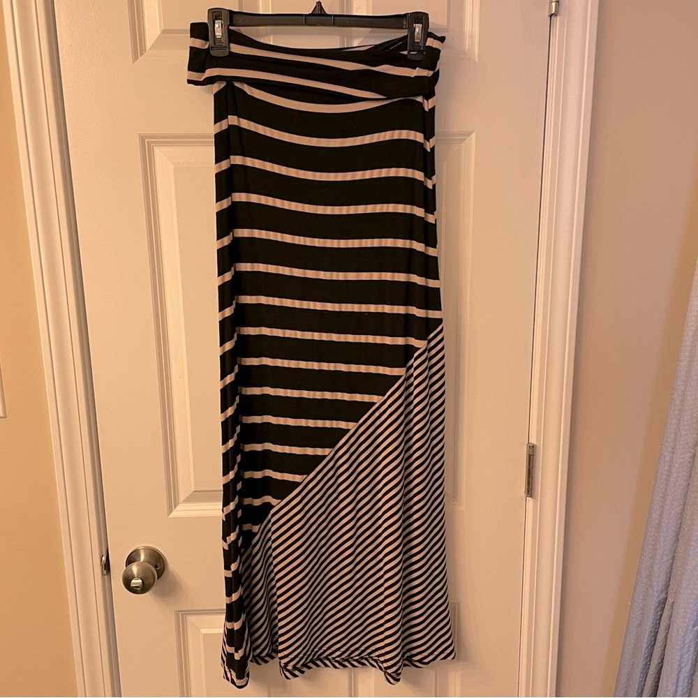Women’s Size Large Cream and Black Strapless Dress